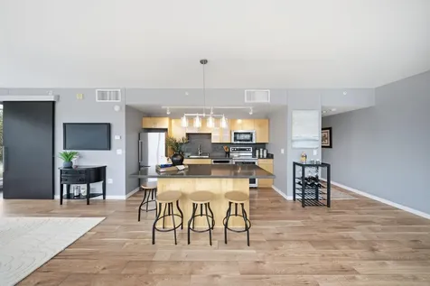 8151 33rd Avenue S Bloomington MN 55425
