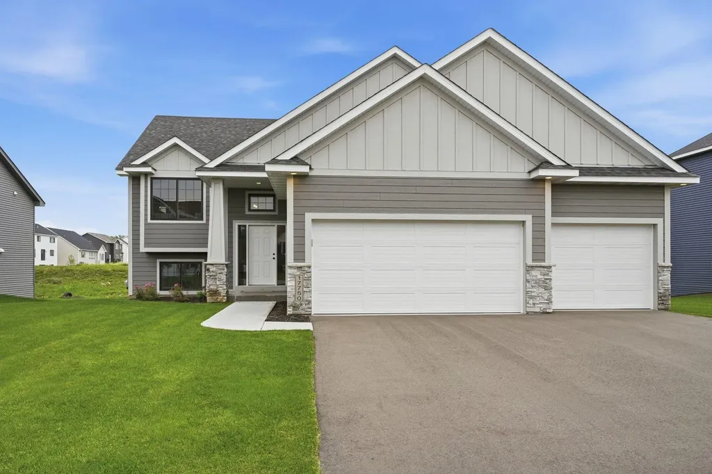 17750 Empire Trail Lakeville MN 55044