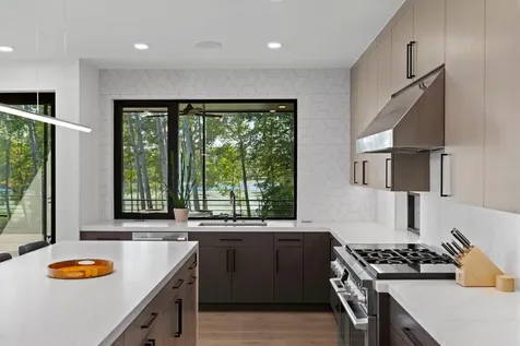 746 Peninsula Point Road Shakopee MN 55379