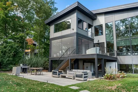 746 Peninsula Point Road Shakopee MN 55379