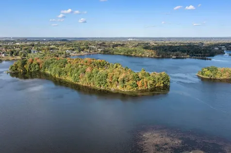 746 Peninsula Point Road Shakopee MN 55379