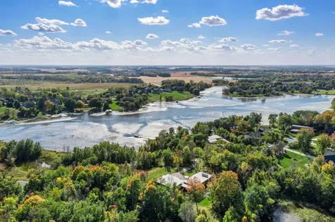 746 Peninsula Point Road Shakopee MN 55379