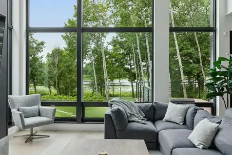 746 Peninsula Point Road Shakopee MN 55379