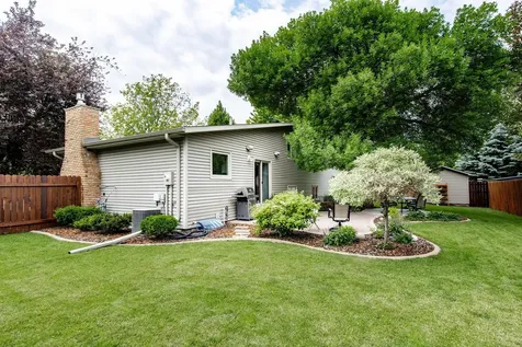 1632 Flickertail Circle S Fargo ND 58103
