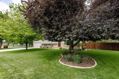 1632 Flickertail Circle S Fargo ND 58103