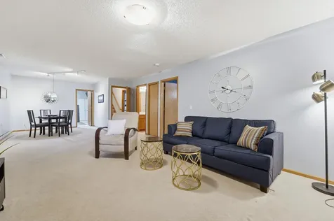 809 White Oak Court New Brighton MN 55112