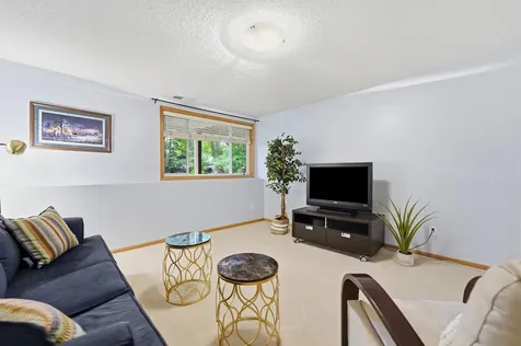 809 White Oak Court New Brighton MN 55112