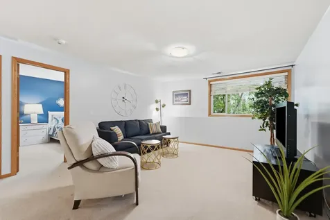 809 White Oak Court New Brighton MN 55112