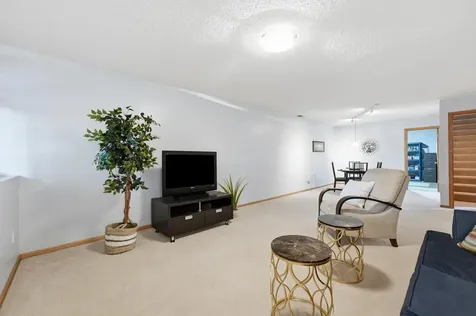 809 White Oak Court New Brighton MN 55112