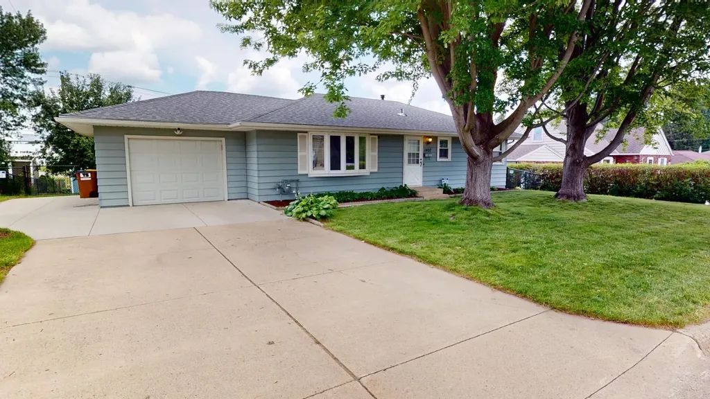 1402 Marie Avenue Albert Lea MN 56007