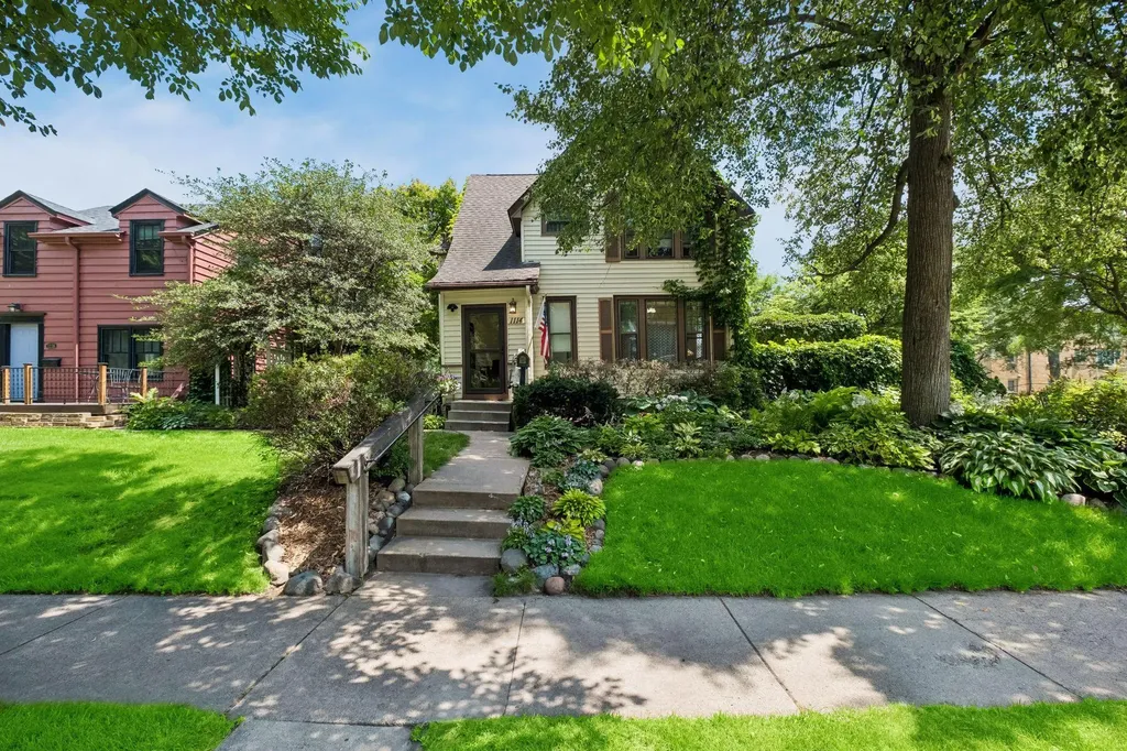 1114 Gibbs Avenue Saint Paul MN 55108
