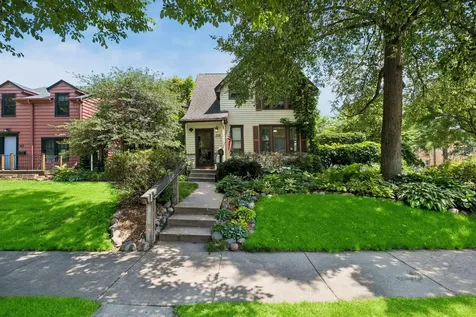 1114 Gibbs Avenue Saint Paul MN 55108