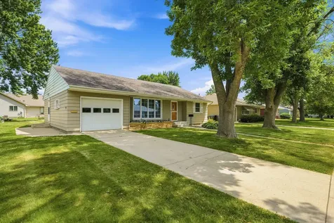 215 Meray Boulevard Mankato MN 56001