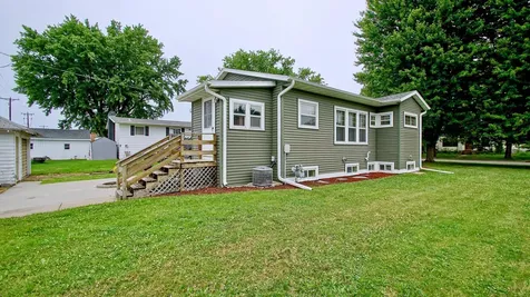 404 1st Avenue SE Pine Island MN 55963