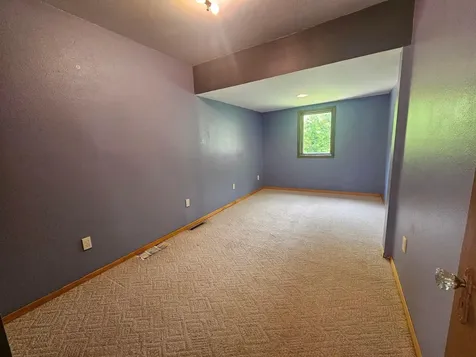 237 E Nelson Avenue Warren MN 56762