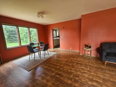 237 E Nelson Avenue Warren MN 56762