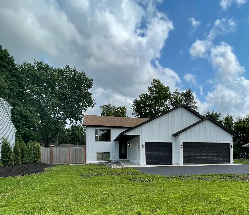 2011 Lake View Drive Prior Lake MN 55352