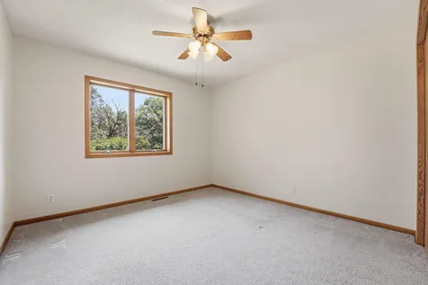 1827 Hydram Avenue N Oakdale MN 55128