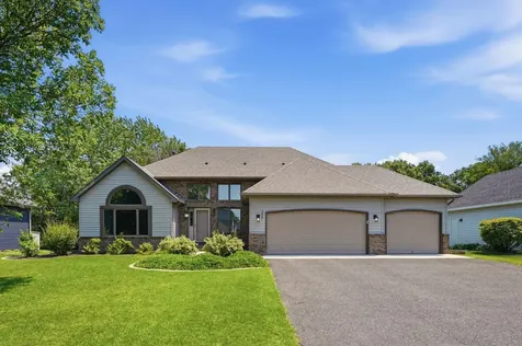 1827 Hydram Avenue N Oakdale MN 55128
