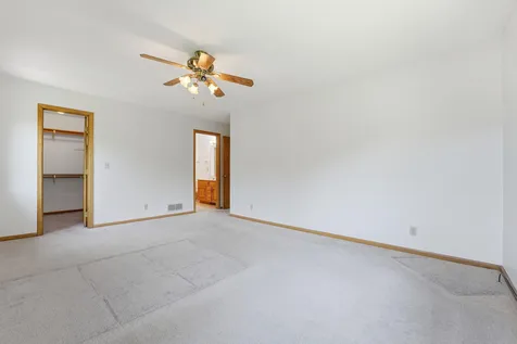 1827 Hydram Avenue N Oakdale MN 55128