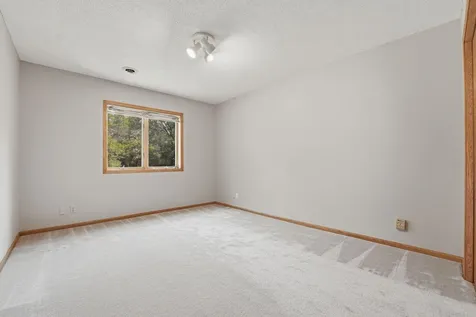 1827 Hydram Avenue N Oakdale MN 55128