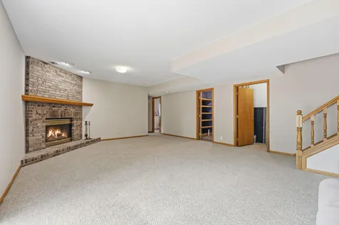 1827 Hydram Avenue N Oakdale MN 55128