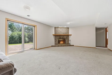 1827 Hydram Avenue N Oakdale MN 55128