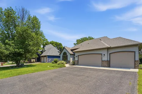 1827 Hydram Avenue N Oakdale MN 55128