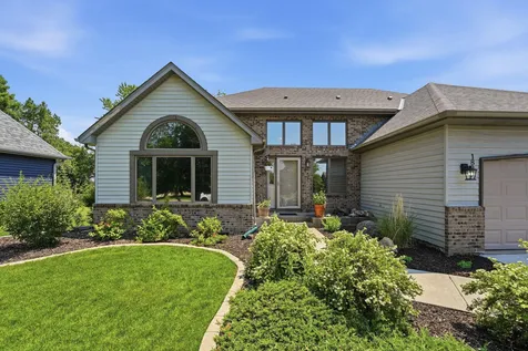 1827 Hydram Avenue N Oakdale MN 55128