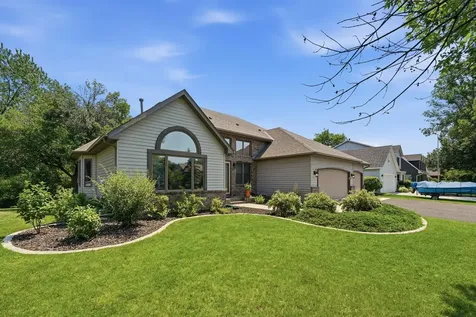 1827 Hydram Avenue N Oakdale MN 55128