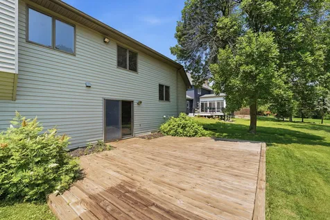 1827 Hydram Avenue N Oakdale MN 55128
