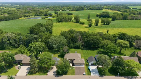 1827 Hydram Avenue N Oakdale MN 55128