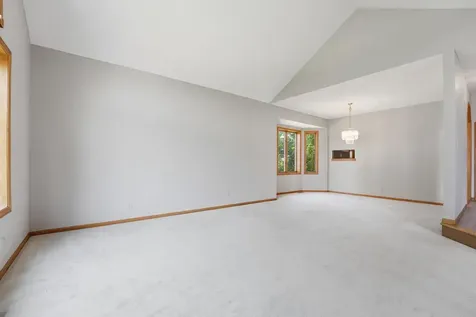 1827 Hydram Avenue N Oakdale MN 55128