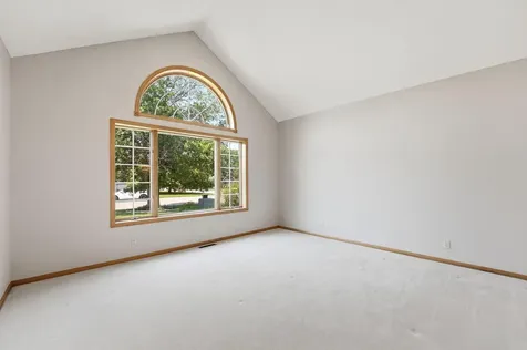 1827 Hydram Avenue N Oakdale MN 55128