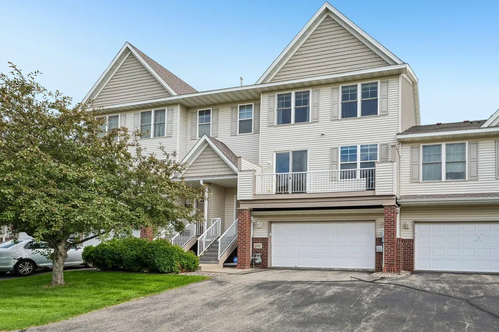 20651 Hampshire Way Lakeville MN 55044