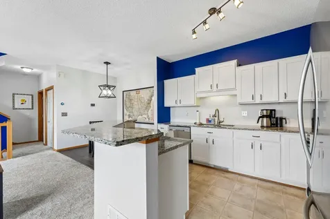 20651 Hampshire Way Lakeville MN 55044