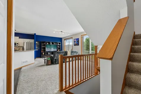 20651 Hampshire Way Lakeville MN 55044