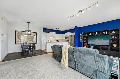 20651 Hampshire Way Lakeville MN 55044