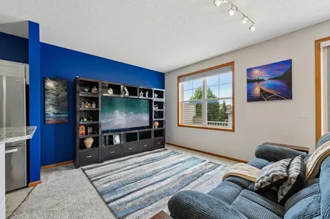 20651 Hampshire Way Lakeville MN 55044