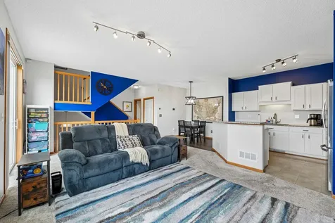 20651 Hampshire Way Lakeville MN 55044