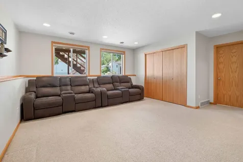 624 29th Street N Moorhead MN 56560