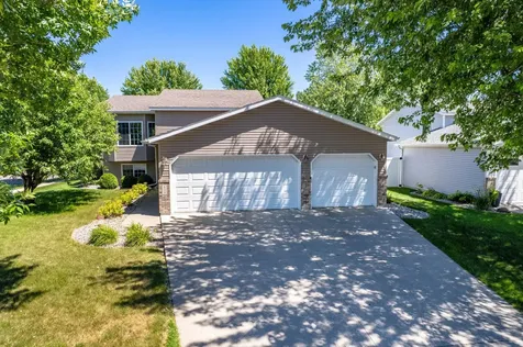 624 29th Street N Moorhead MN 56560