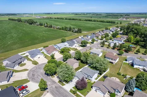 624 29th Street N Moorhead MN 56560