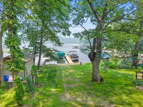 7920 Hill Trail N Lake Elmo MN 55042