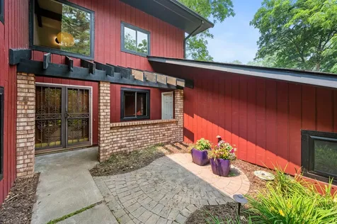 7920 Hill Trail N Lake Elmo MN 55042