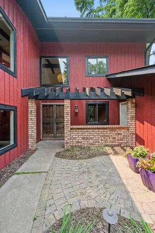 7920 Hill Trail N Lake Elmo MN 55042