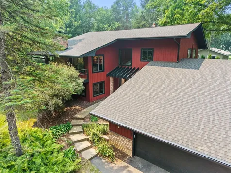 7920 Hill Trail N Lake Elmo MN 55042