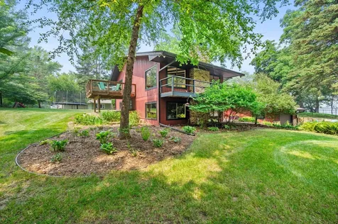 7920 Hill Trail N Lake Elmo MN 55042