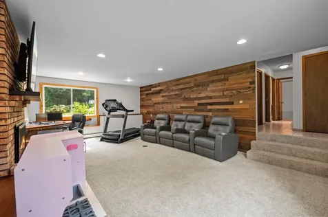 7920 Hill Trail N Lake Elmo MN 55042