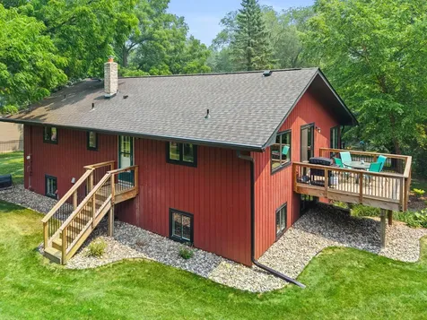 7920 Hill Trail N Lake Elmo MN 55042